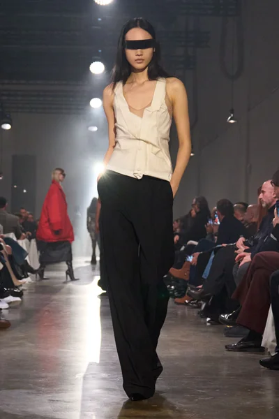 Look 38